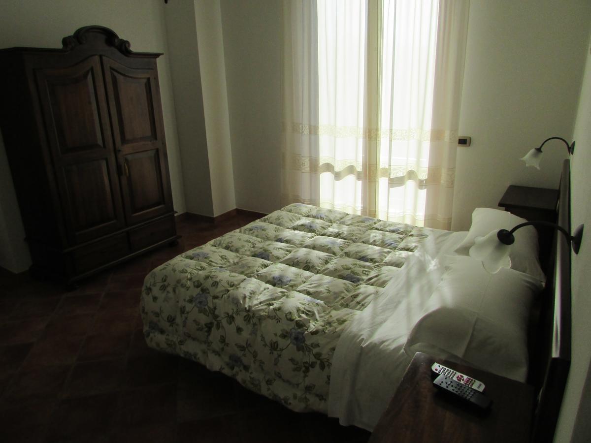 B&B Il Girasole - Rooms & House In Country - 1500 Meters From Historic Center Монтепульчано Экстерьер фото
